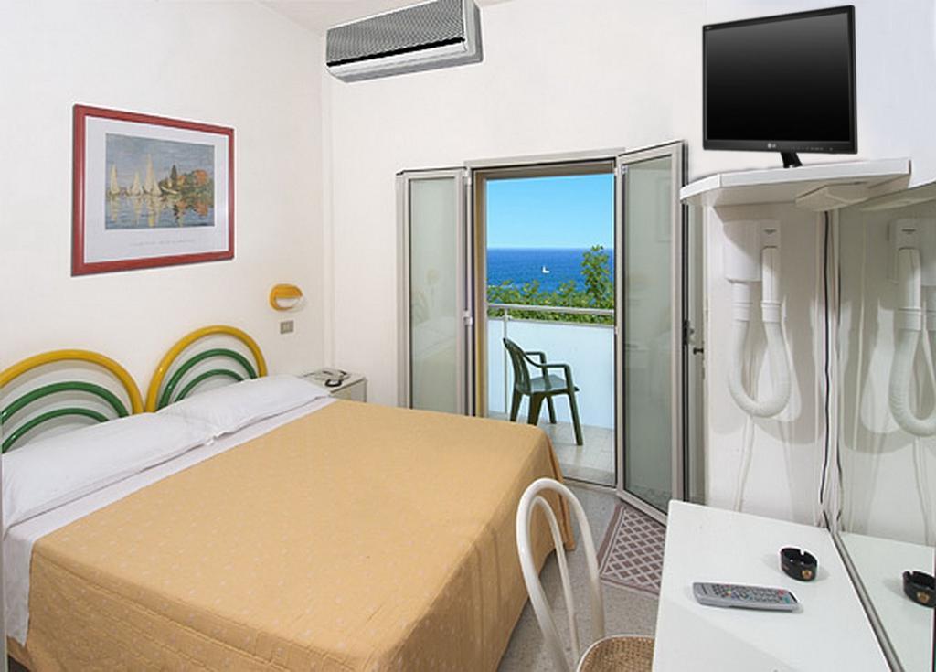 Hotel Vienna Senigallia Pokoj fotografie
